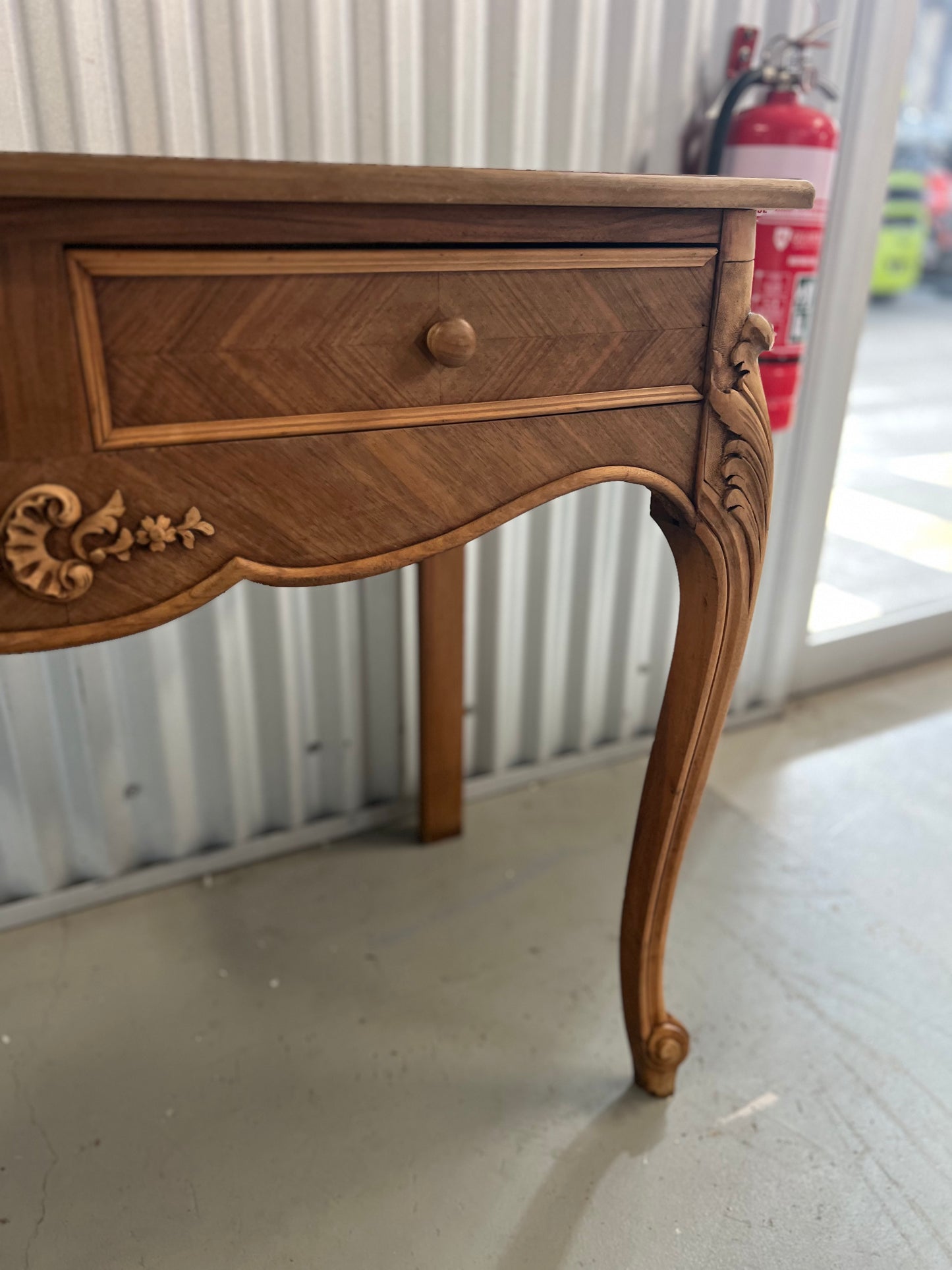 Beautiful Vintage French vanity with cabriole legs, floral carvings and a lovely parquetry top.
