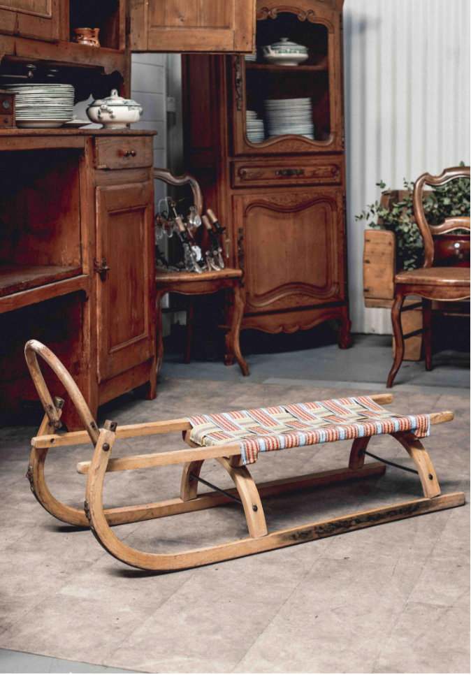 Gorgeous alpine sleigh from the French Alps