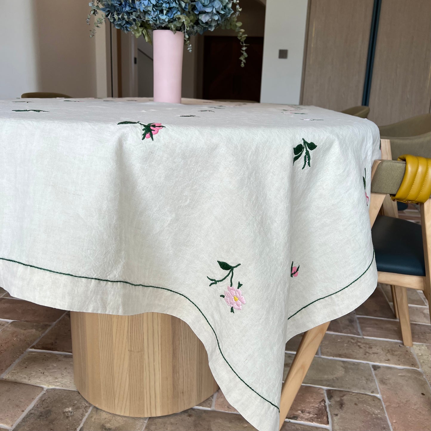 Beautiful Vintage French linen tablecloth with 12 serviettes or placemats