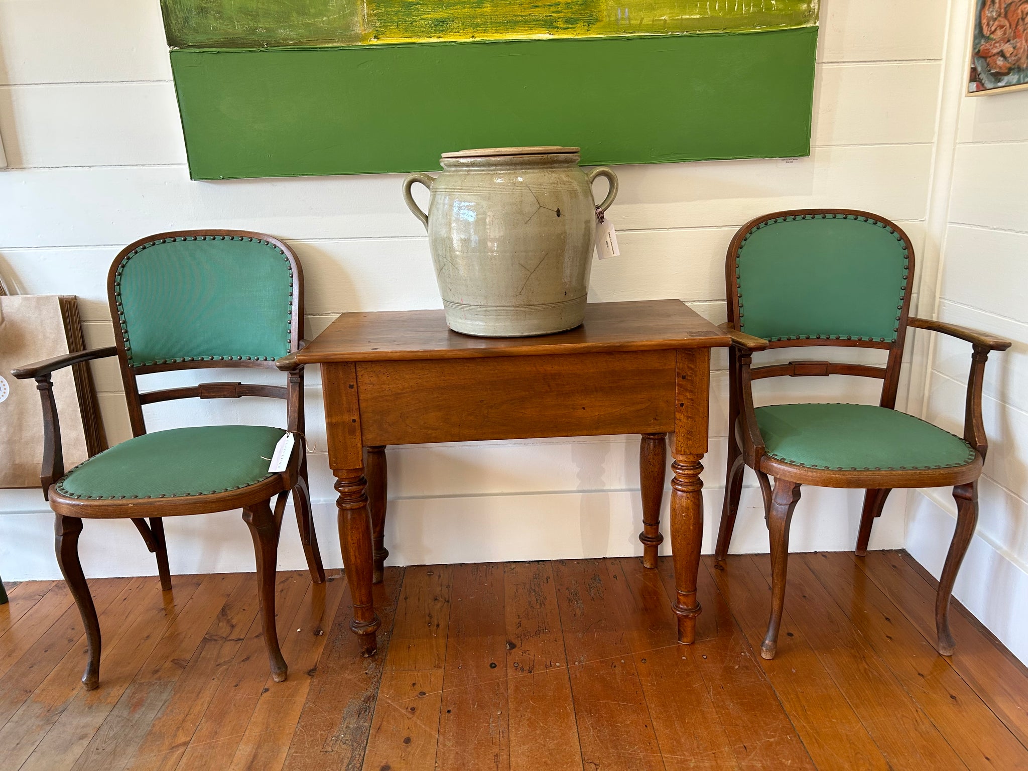 Superb and very rare set of 2 art deco arm chairs. Made by Fischel, circa 1905-1910. Fischel is with Thonet, Kohn and Mundus one of the leading manufacturers of bentwood furniture. In good vintage condition. Discovered in The French Alps.