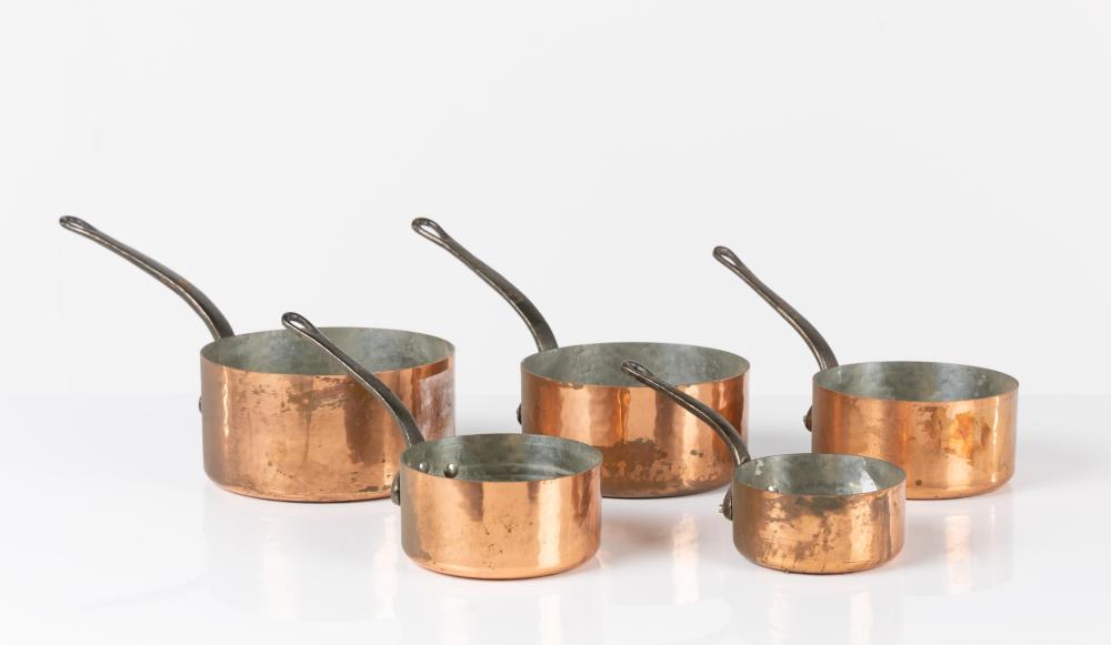 Fabulous Set of 5 French vintage Copper Pots from Provence